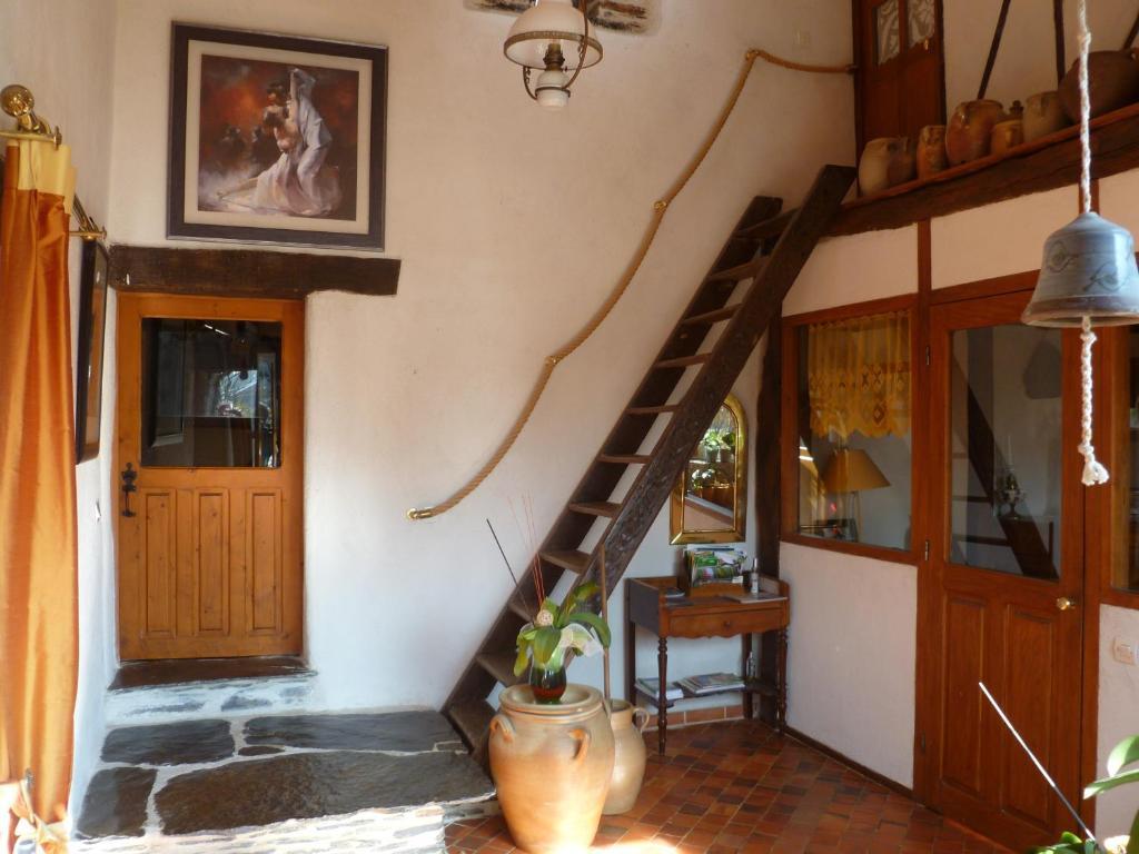 Chambre D'Hotes Saint Jacob Relais De Chasse Du XVIII Siecle Les Fougerets Luaran gambar